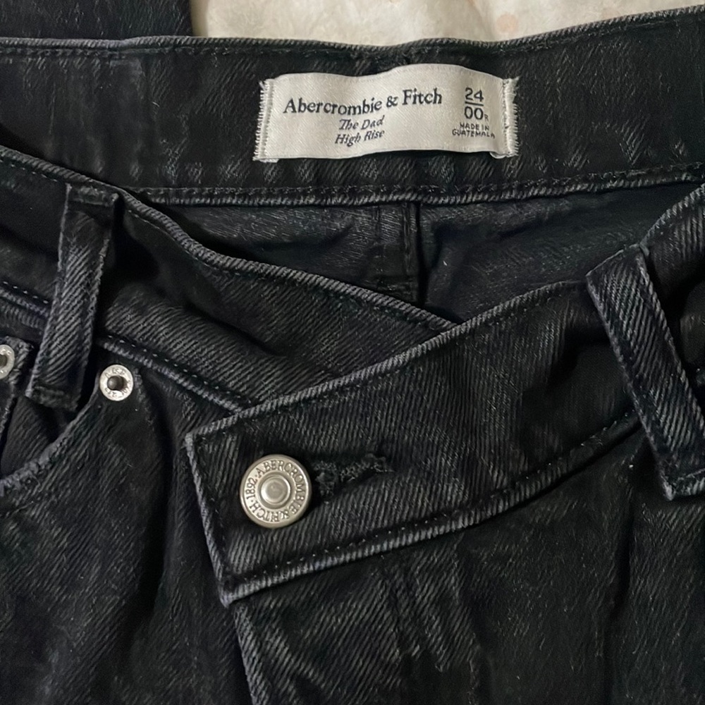 Abercrombie & Fitch The Dad High Rise size 24